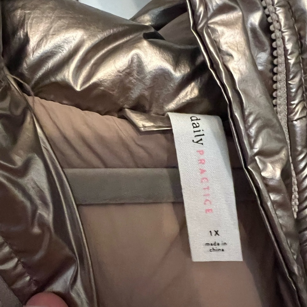 Anthropologie 1X Daily Practice by Anthropologie Metallic Puffer Vest - Picture 7 of 7